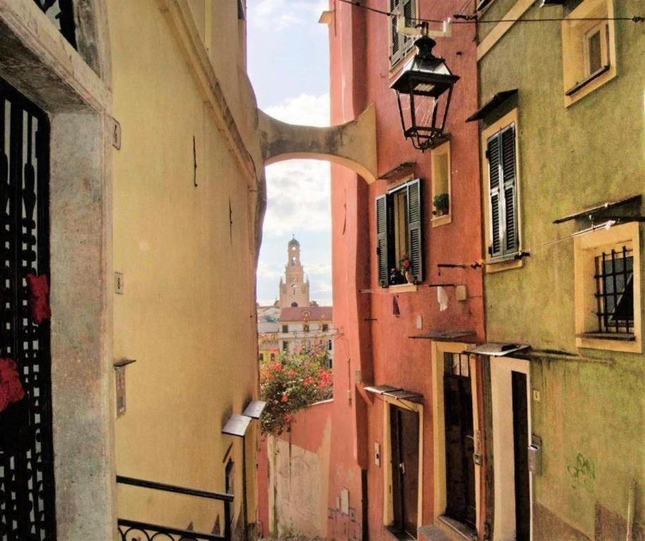 Casa Rosa Lucia Centrale Con Parcheggio Sanremo Dış mekan fotoğraf