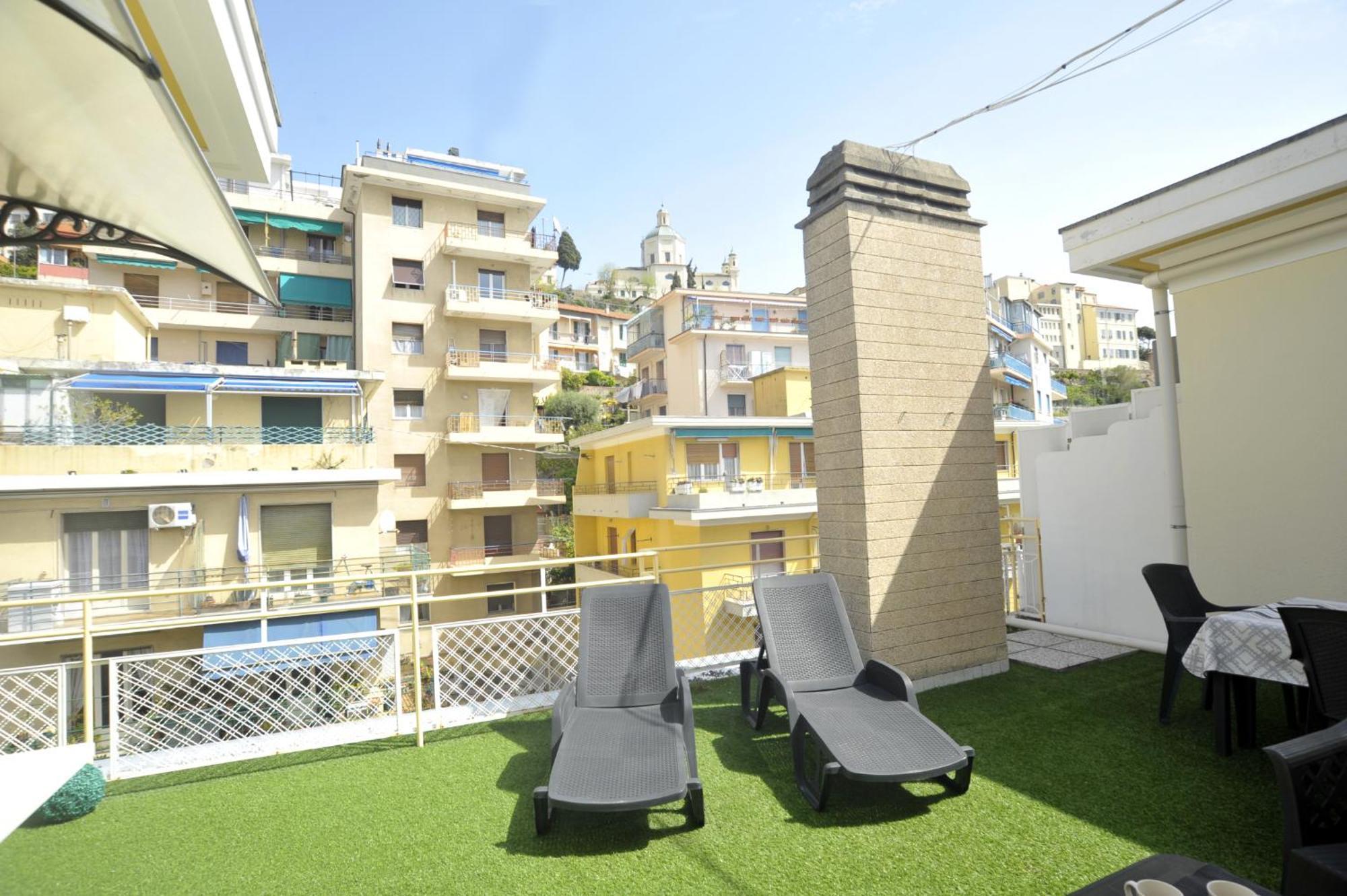 Casa Rosa Lucia Centrale Con Parcheggio Sanremo Dış mekan fotoğraf