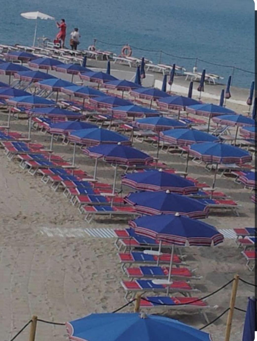 Casa Rosa Lucia Centrale Con Parcheggio Sanremo Dış mekan fotoğraf