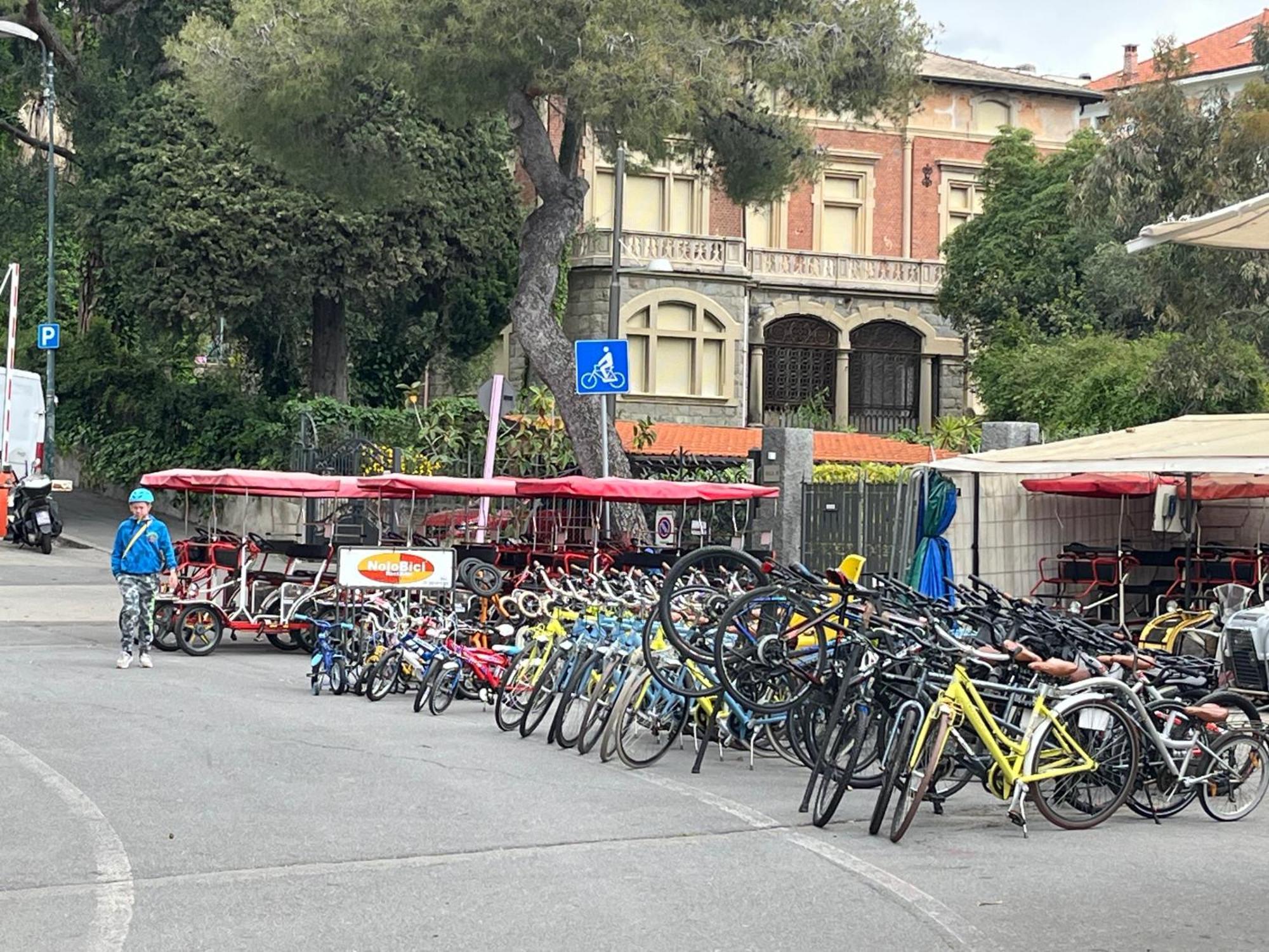 Casa Rosa Lucia Centrale Con Parcheggio Sanremo Dış mekan fotoğraf